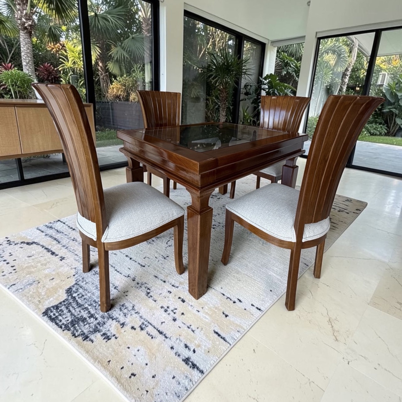 Comdor Spoon mesa romana