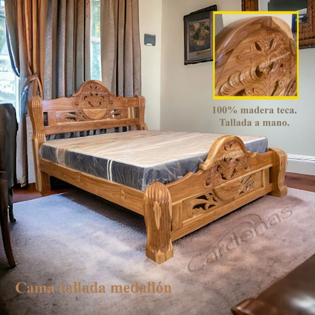 Cama tallada Medallón